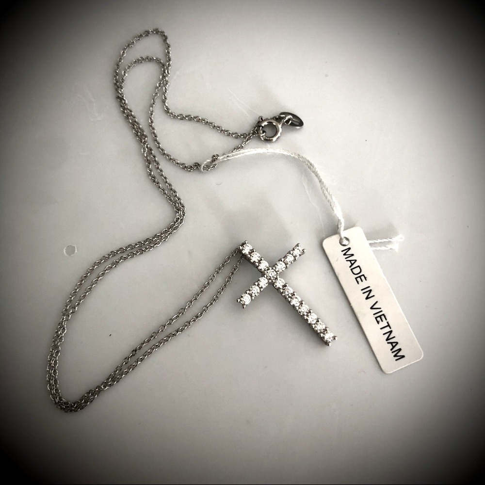 Swarovski Zirconia Platinum Plates Cross Pendant